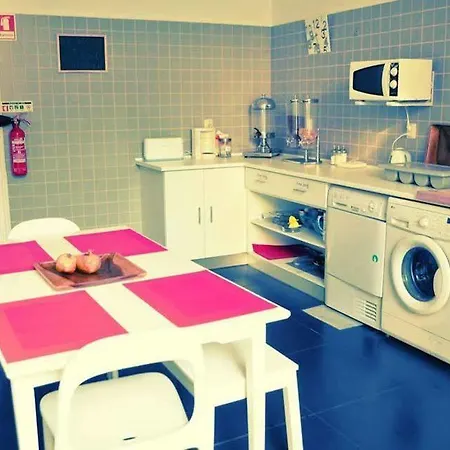 Garden House Hostel *
